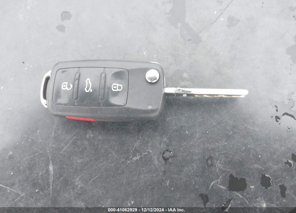 2014 VOLKSWAGEN GOLF 2.5L VIN: WVWDB7AJ1EW009709