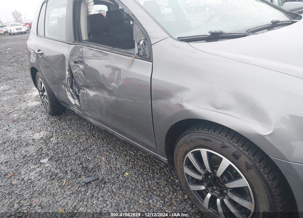 2014 VOLKSWAGEN GOLF 2.5L VIN: WVWDB7AJ1EW009709