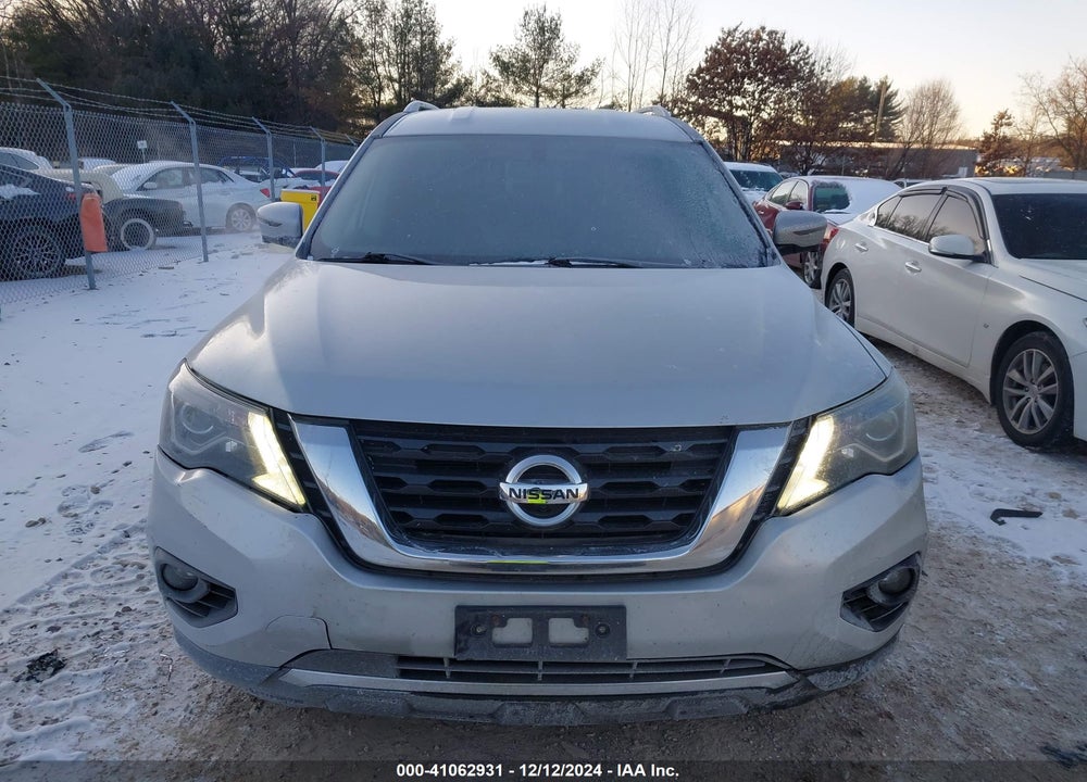 2017 NISSAN PATHFINDER SL VIN: 5N1DR2MN8HC635966