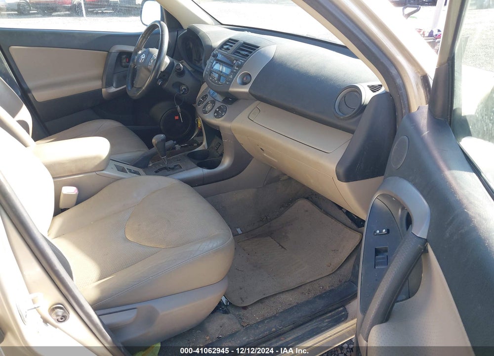 2008 TOYOTA RAV4 LIMITED VIN: JTMBD31V586073110