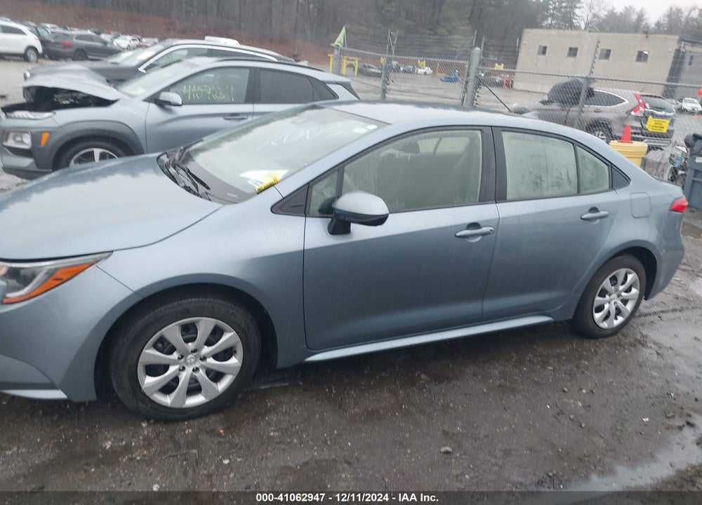 2021 TOYOTA COROLLA LE VIN: JTDEPMAE0MJ163301