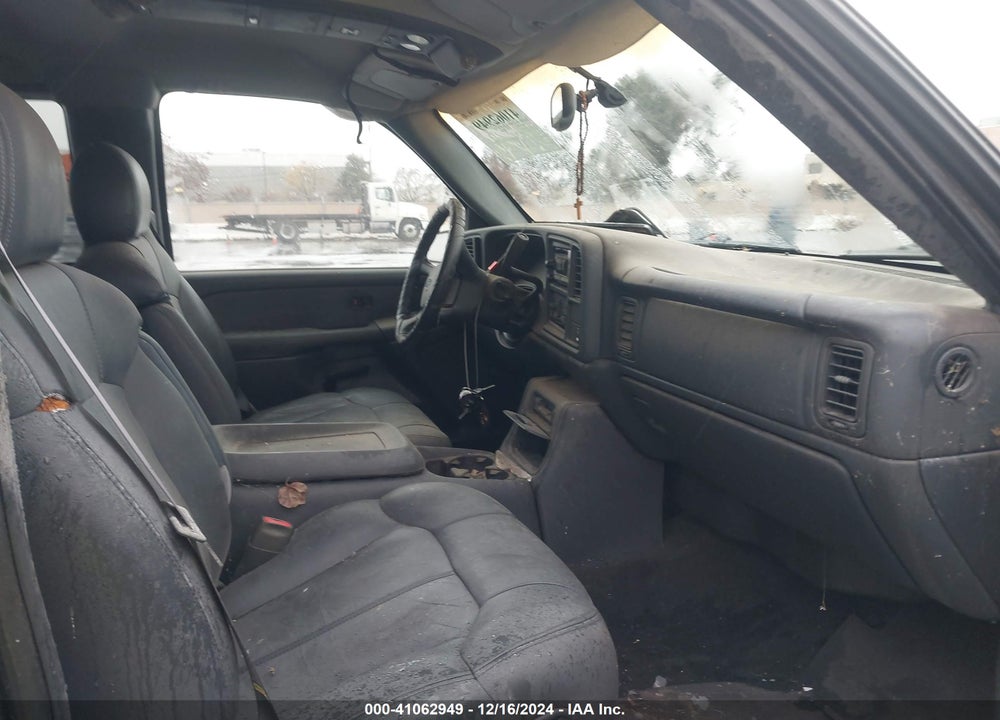 2001 CHEVROLET SILVERADO 1500 LS VIN: 1GCEC19T41Z141568
