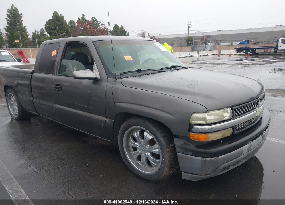 2001 CHEVROLET SILVERADO 1500 LS VIN: 1GCEC19T41Z141568