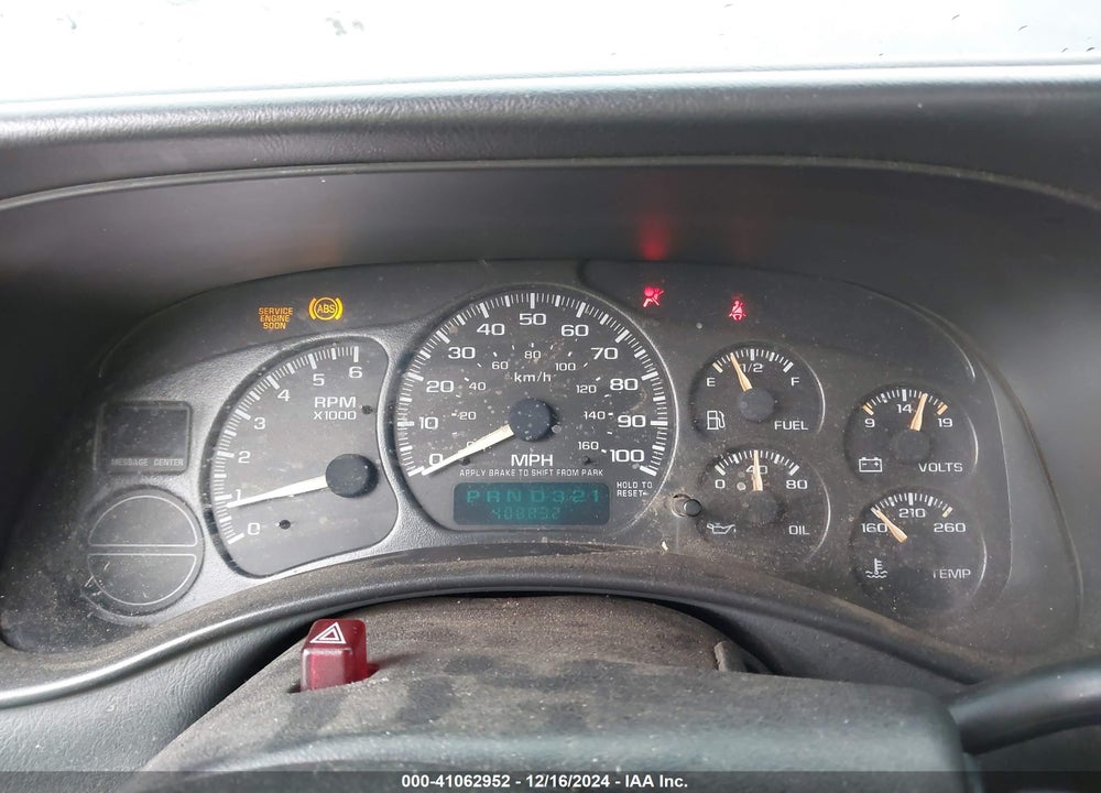 2002 CHEVROLET SILVERADO 1500 LS VIN: 2GCEC19T221112323