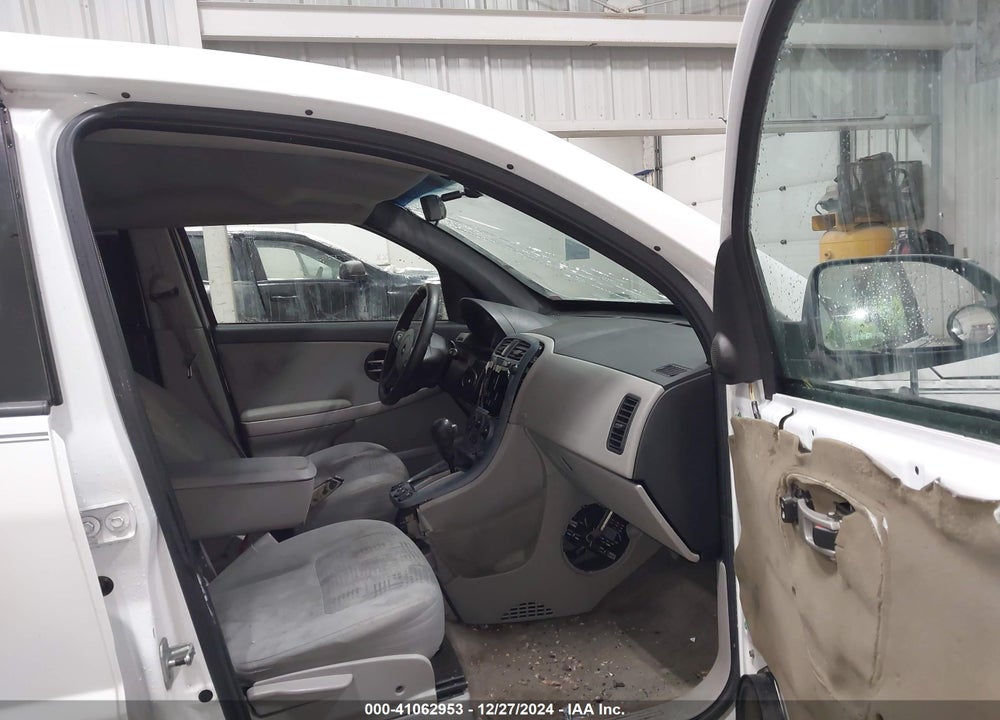 2005 CHEVROLET EQUINOX LS VIN: 2CNDL23F456073211