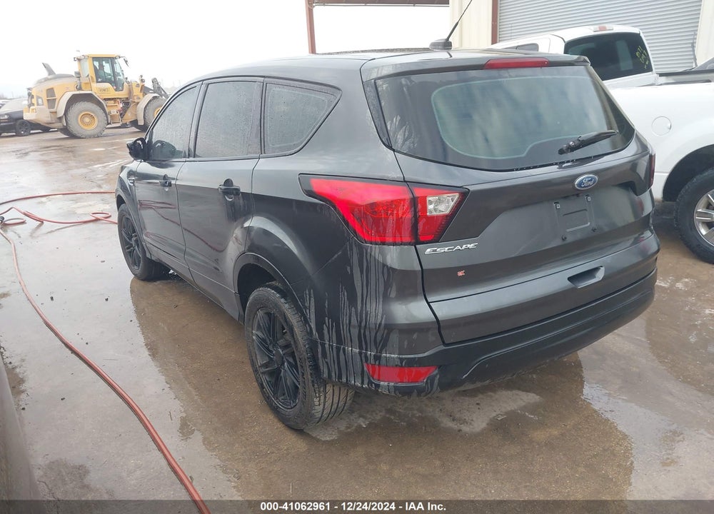 2019 FORD ESCAPE S VIN: 1FMCU0F75KUB57102