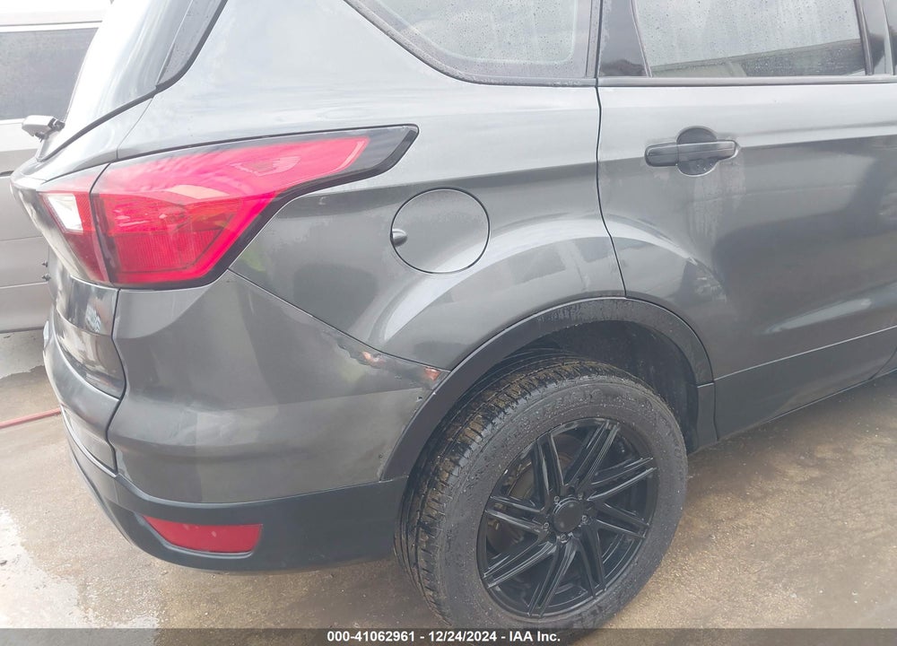 2019 FORD ESCAPE S VIN: 1FMCU0F75KUB57102