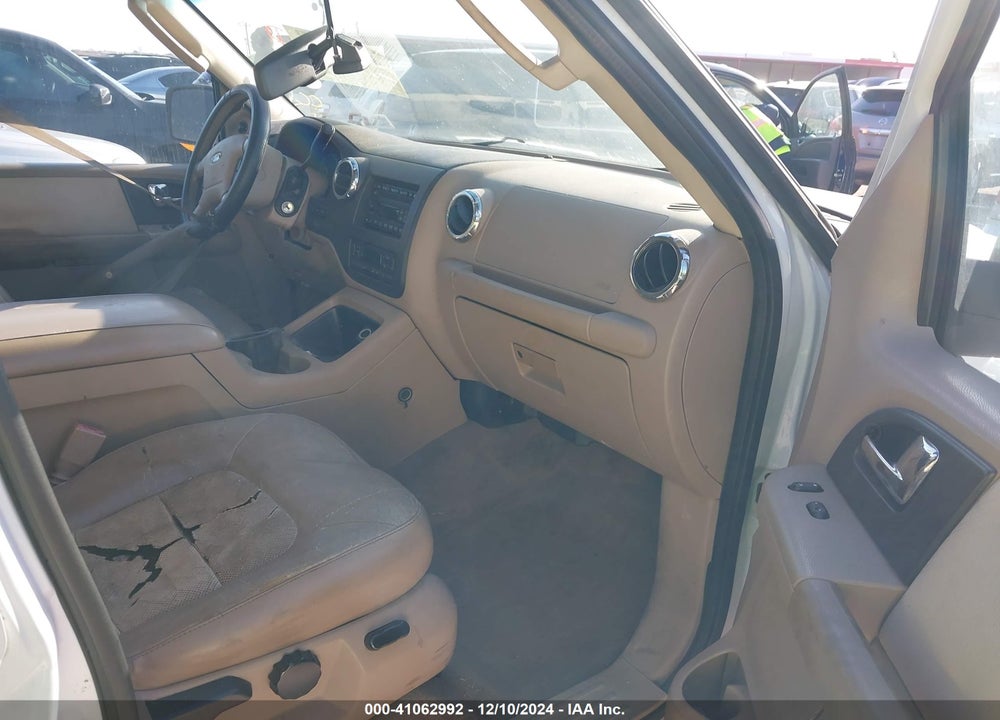 2005 FORD EXPEDITION EDDIE BAUER/KING RANCH VIN: 1FMFU17525LB13701