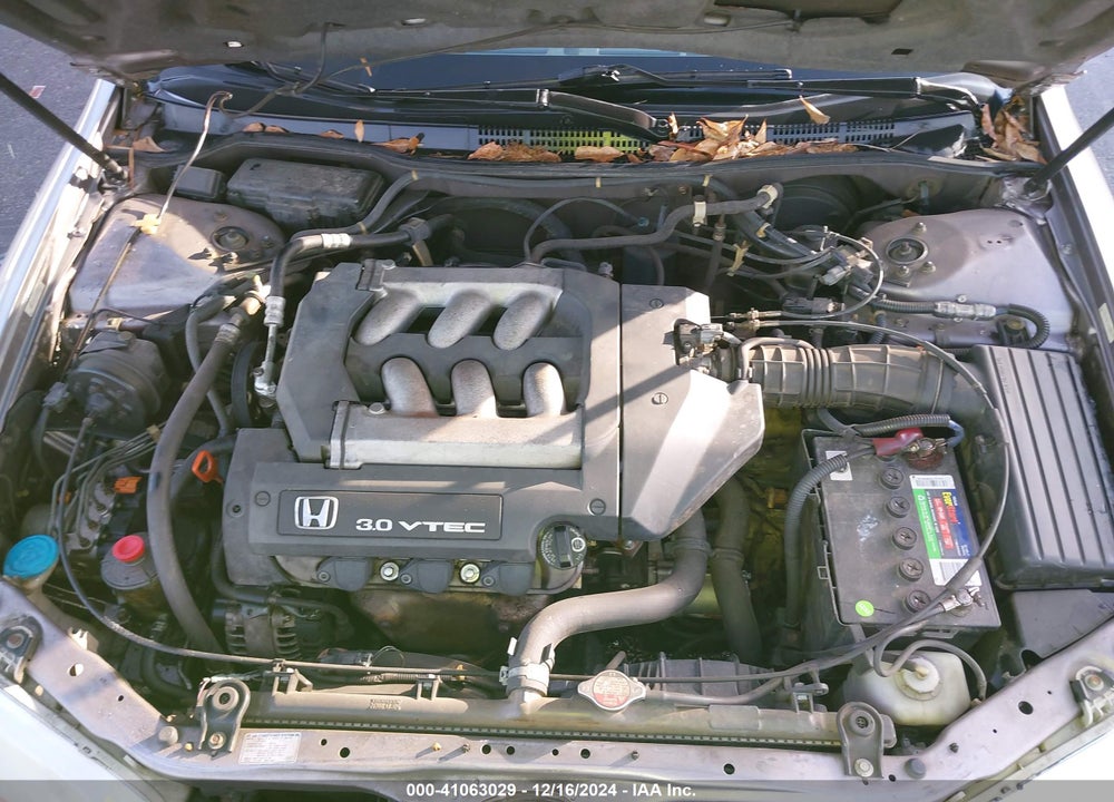 2000 HONDA ACCORD 3.0 EX VIN: 1HGCG1653YA060136