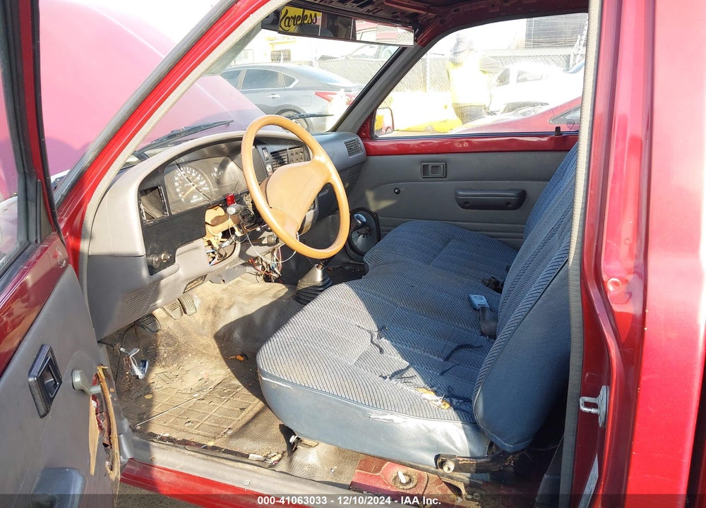 1991 TOYOTA PICKUP 1/2 TON SHORT WHEELBASE VIN: JT4RN81A1M0060082