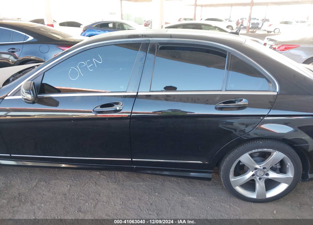 2014 MERCEDES-BENZ C CLASS VIN: WDDGF4HB7EA966752