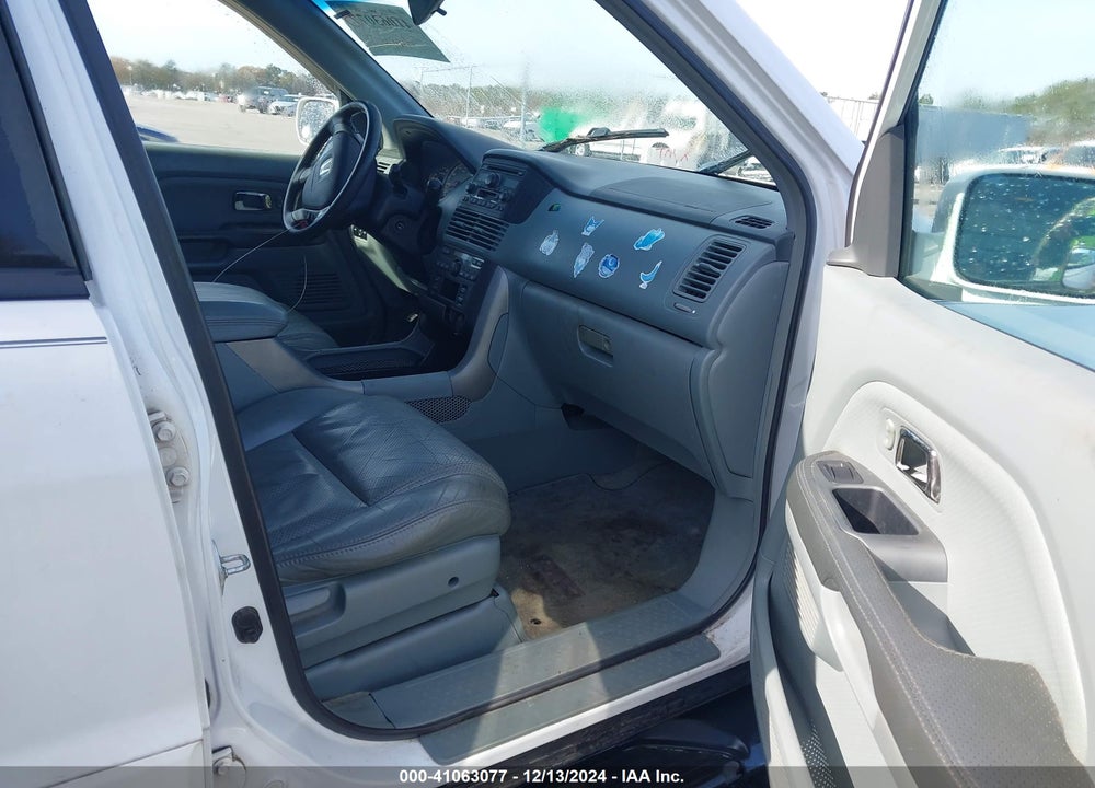 2004 HONDA PILOT EX-L VIN: 2HKYF18574H505713