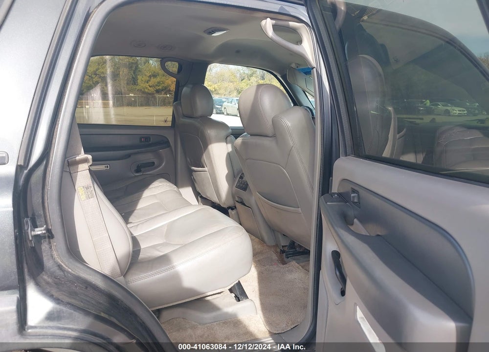 2003 CHEVROLET TAHOE LT VIN: 1GNEK13ZX3R220429