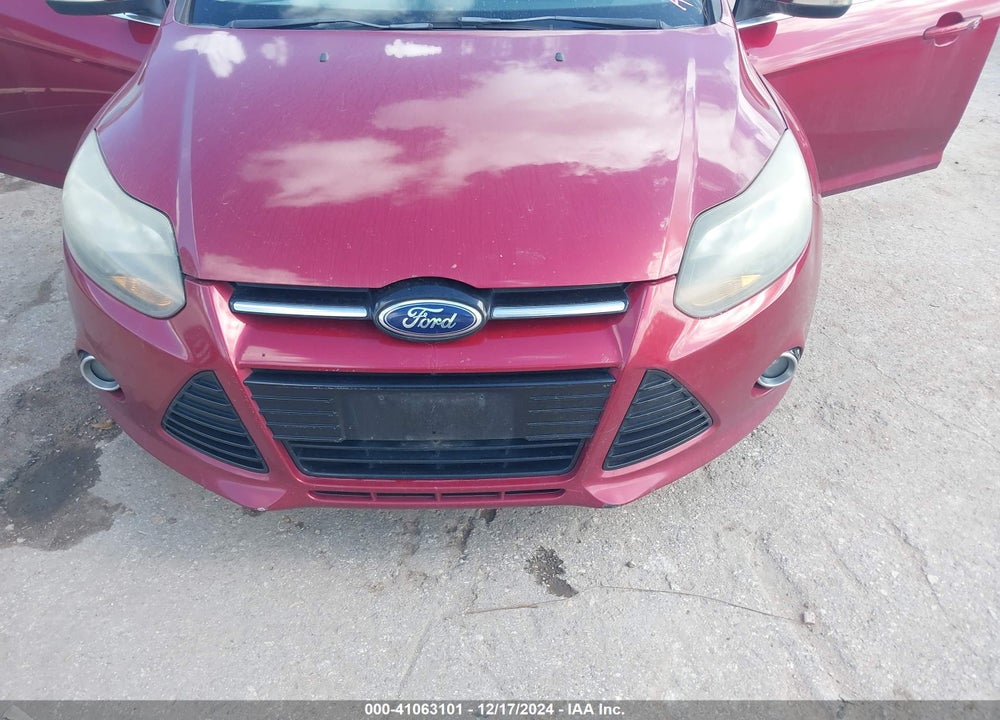 2014 FORD FOCUS TITANIUM VIN: 1FADP3J28EL161304