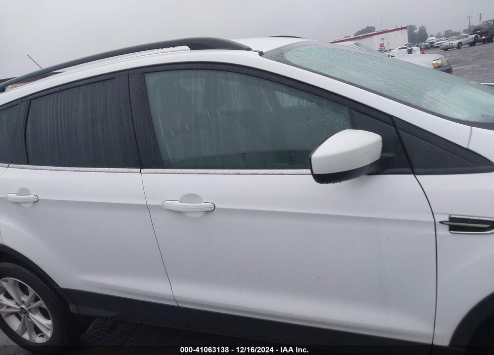 2018 FORD ESCAPE SE VIN: 1FMCU0GD5JUD06112
