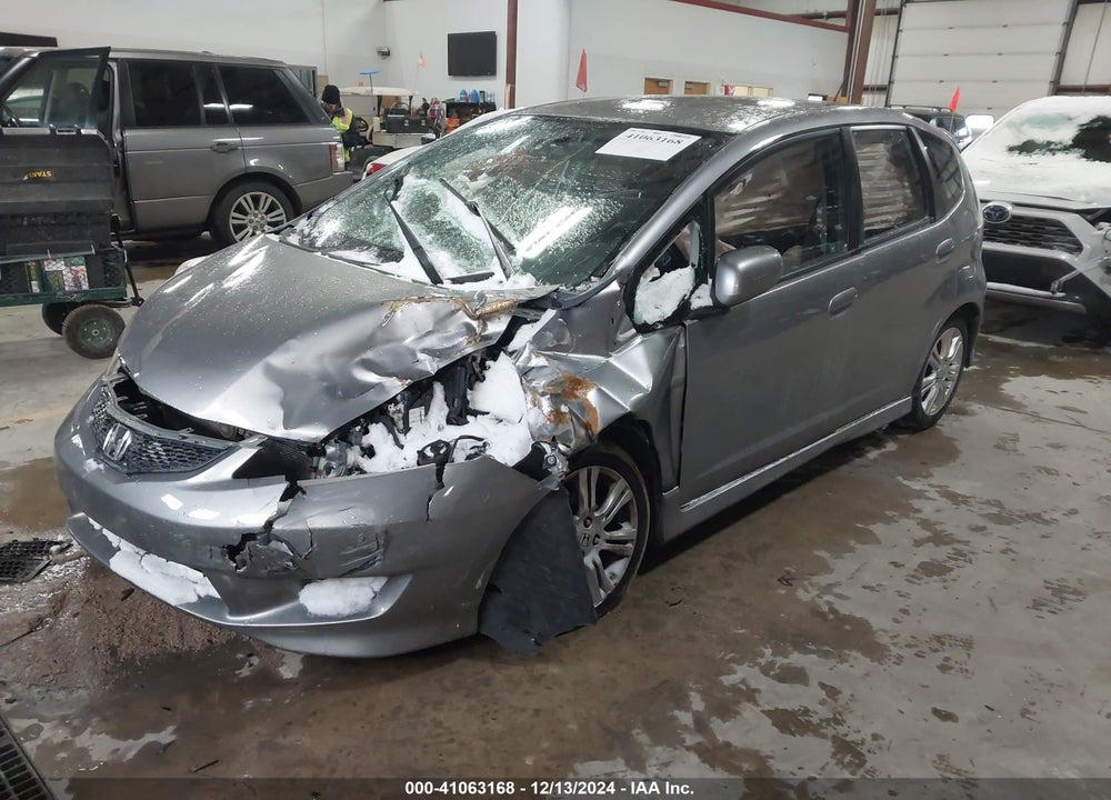 2010 HONDA FIT VIN: JHMGE8H48AC035633