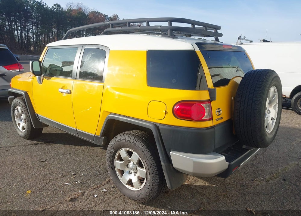 2007 TOYOTA FJ CRUISER VIN: JTEBU11F970095024
