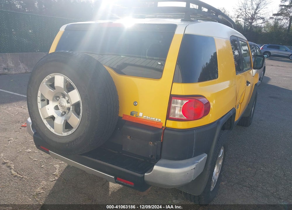 2007 TOYOTA FJ CRUISER VIN: JTEBU11F970095024