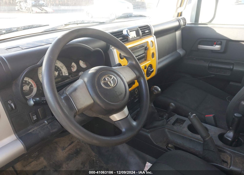 2007 TOYOTA FJ CRUISER VIN: JTEBU11F970095024