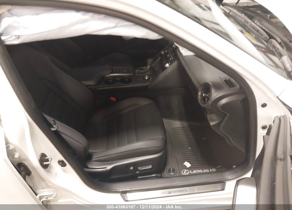 2024 LEXUS IS VIN: JTHAP1D25R5005422