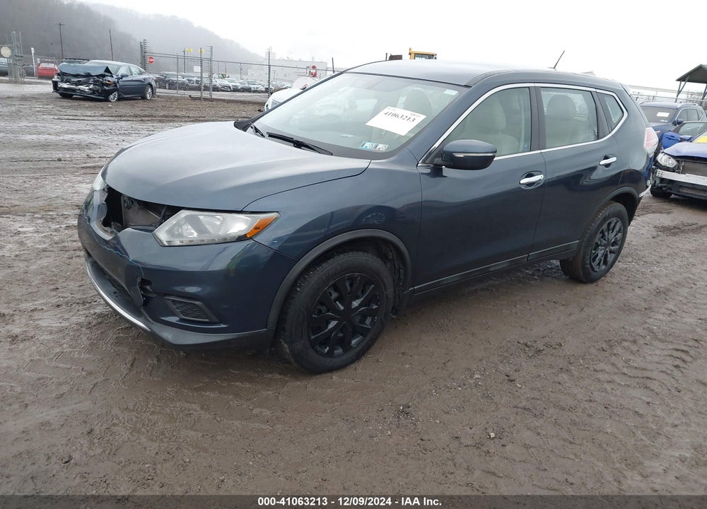 2015 NISSAN ROGUE S VIN: 5N1AT2MT3FC909655