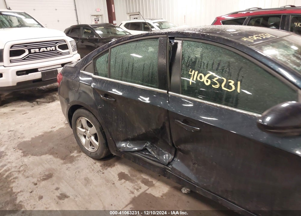 2014 CHEVROLET CRUZE 1LT AUTO VIN: 1G1PC5SB8E7330557