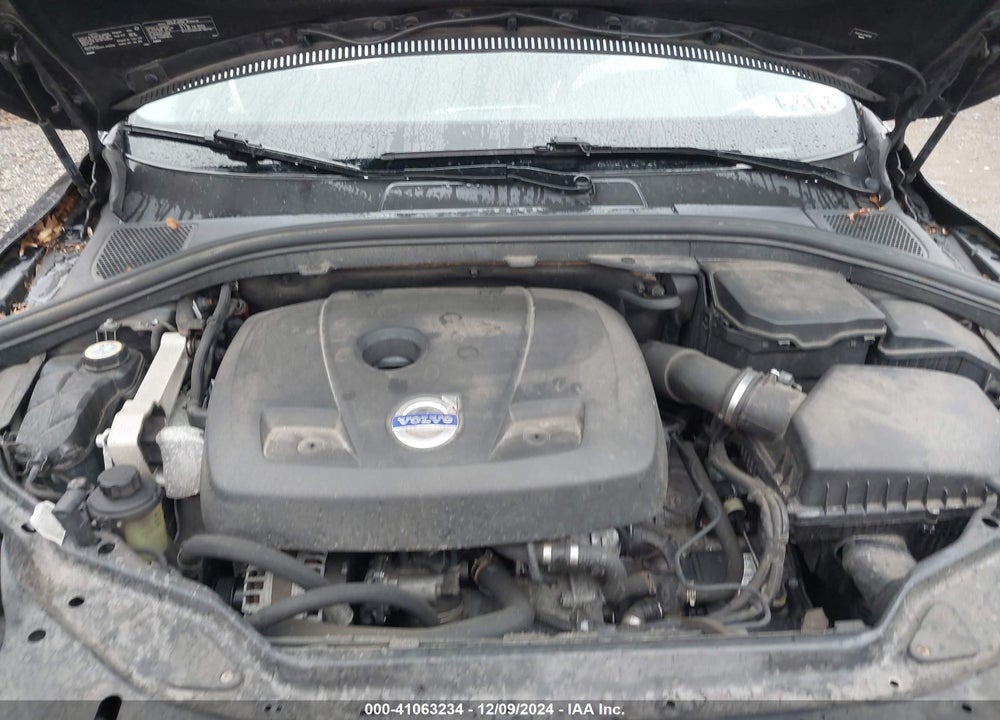 2015 VOLVO XC60 T5 VIN: YV440MDJ2F2667805