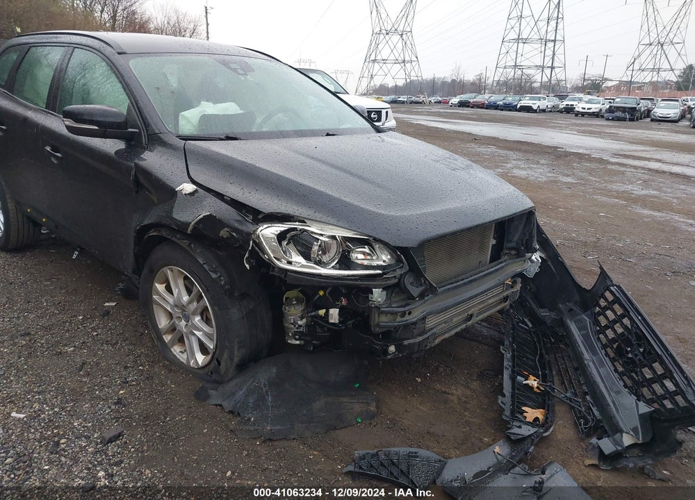 2015 VOLVO XC60 T5 VIN: YV440MDJ2F2667805