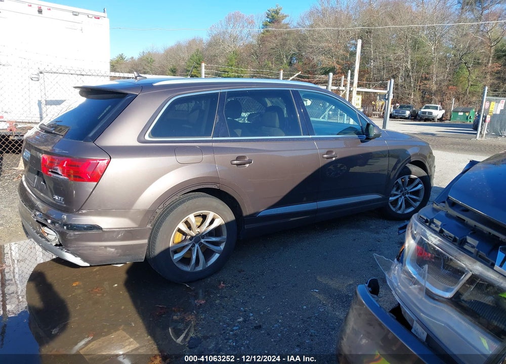 2017 AUDI Q7 3.0T PREMIUM VIN: WA1LAAF76HD018473