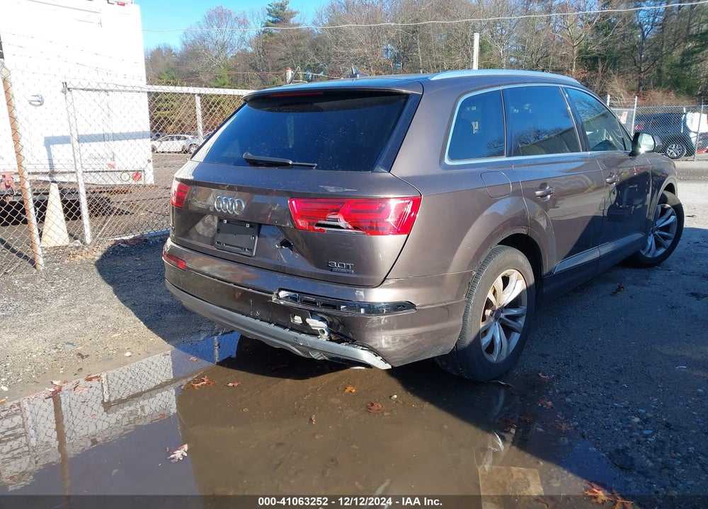 2017 AUDI Q7 3.0T PREMIUM VIN: WA1LAAF76HD018473