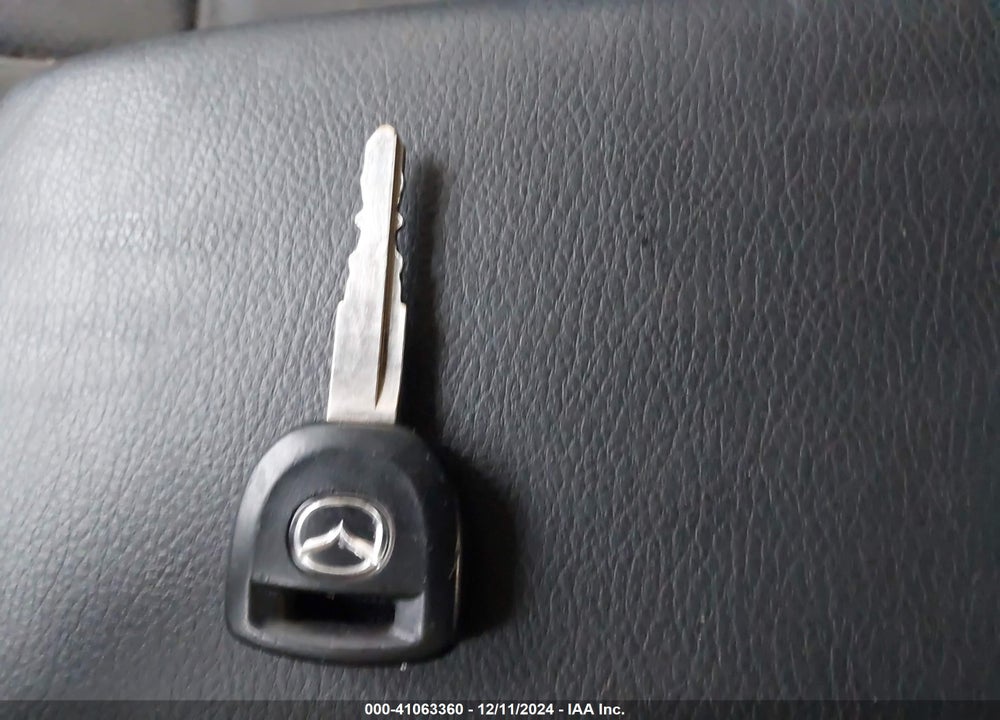 2011 MAZDA MAZDA3 VIN: JM1BL1UGXB1497195