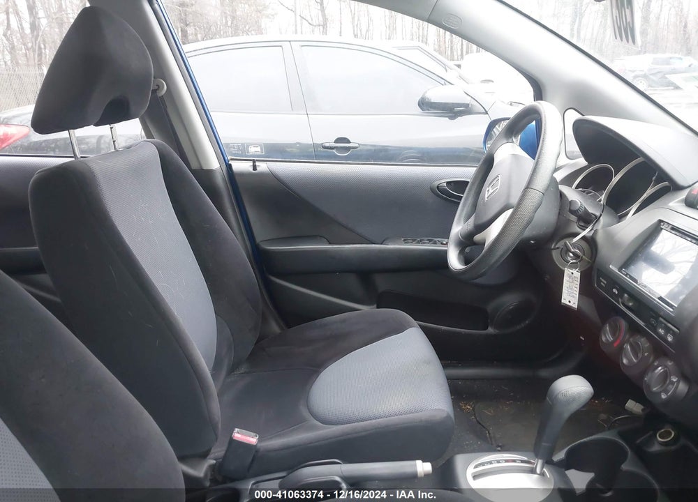 2008 HONDA FIT VIN: JHMGD38488S056973