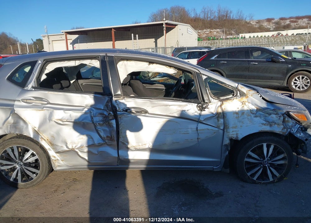 2018 HONDA FIT EX VIN: 3HGGK5H86JM706342