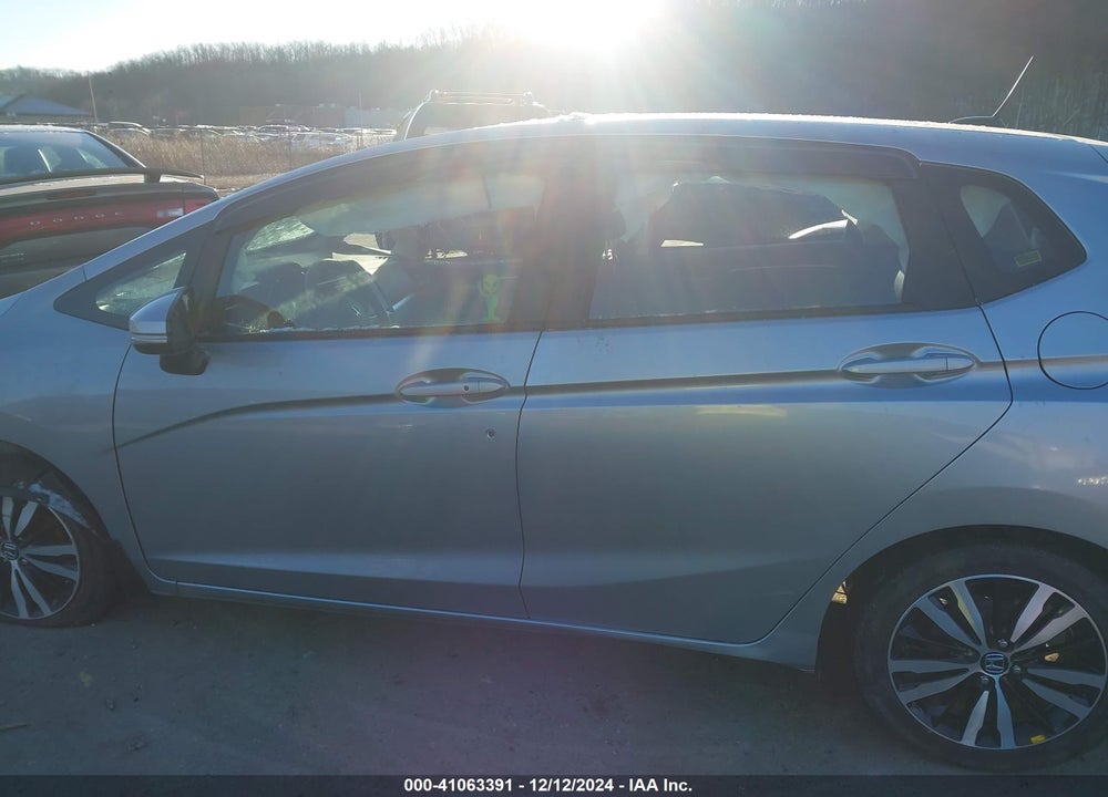 2018 HONDA FIT EX VIN: 3HGGK5H86JM706342