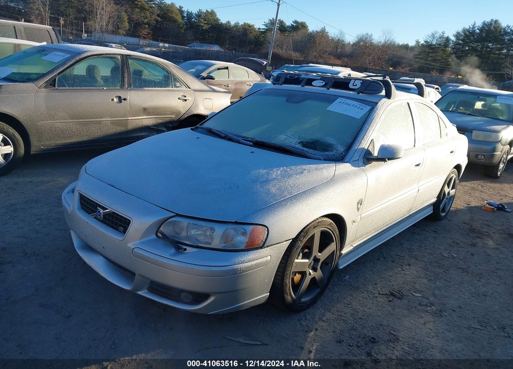 2005 VOLVO S60 R VIN: YV1RH527452450313