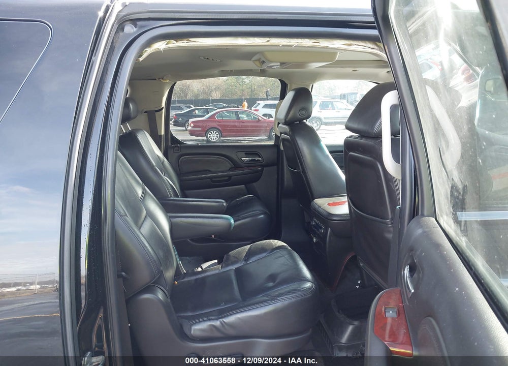2007 CADILLAC ESCALADE ESV STANDARD VIN: 1GYFK66827R327083