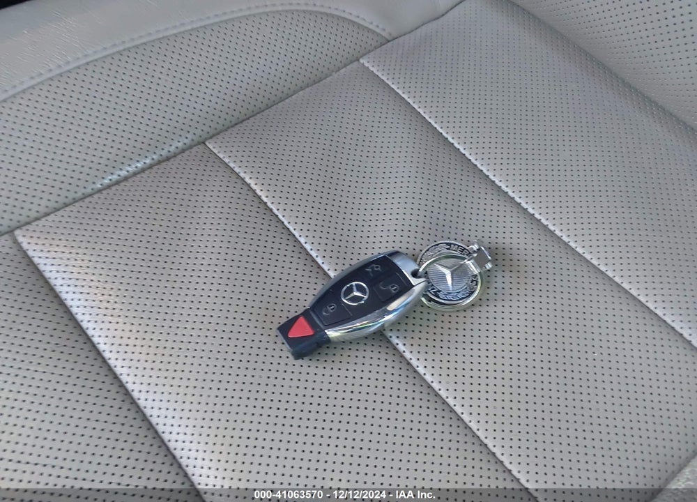 2016 MERCEDES-BENZ GL 550 VIN: 4JGDF7DE6GA703049