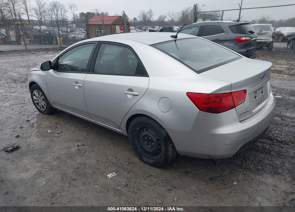 2013 KIA FORTE EX VIN: KNAFU4A26D5719698