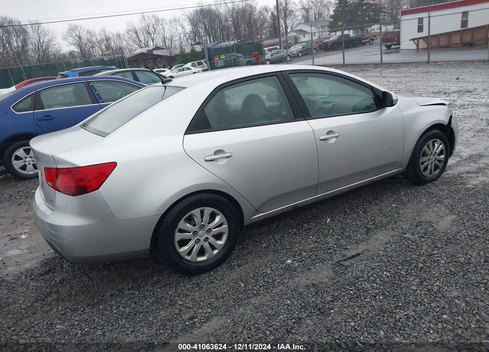 2013 KIA FORTE EX VIN: KNAFU4A26D5719698