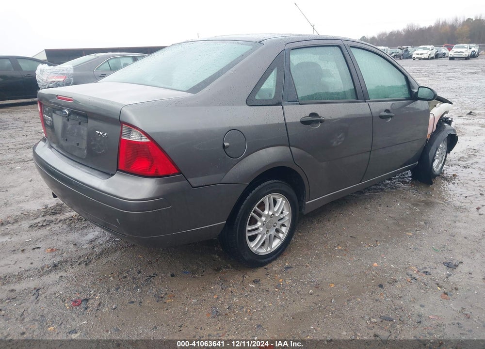 2005 FORD FOCUS ZX4 VIN: 1FAFP34N85W158920