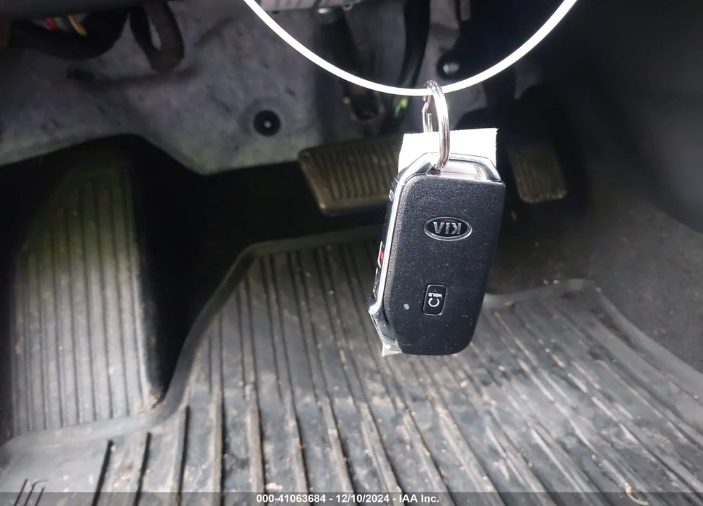 2021 KIA SELTOS VIN: KNDETCA29M7182826