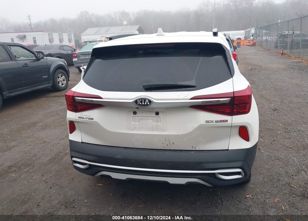 2021 KIA SELTOS VIN: KNDETCA29M7182826