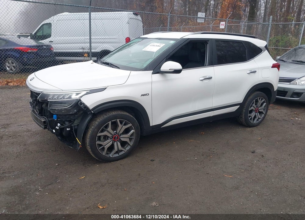 2021 KIA SELTOS VIN: KNDETCA29M7182826