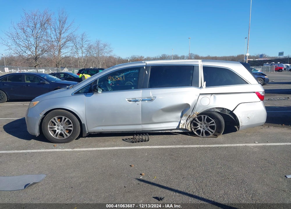 2011 HONDA ODYSSEY EX-L VIN: 5FNRL5H65BB013691