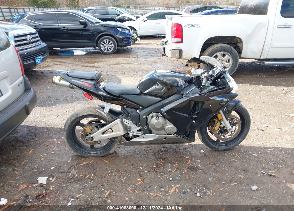 2003 HONDA MOTORCYCLE VIN: JH2TC370X3M004588