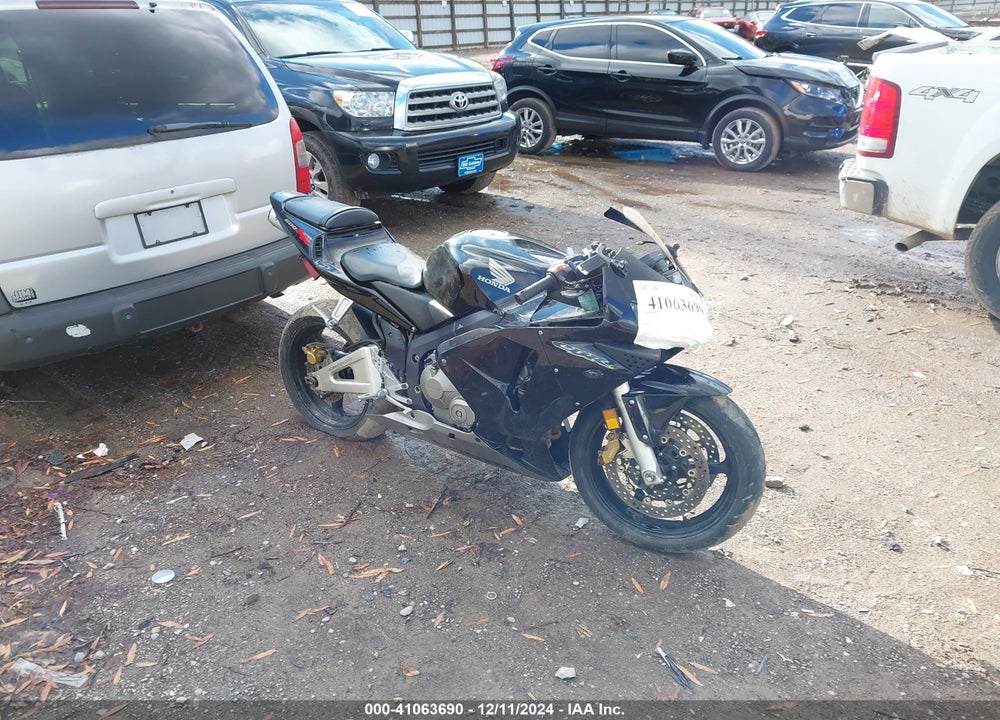 2003 HONDA MOTORCYCLE VIN: JH2TC370X3M004588