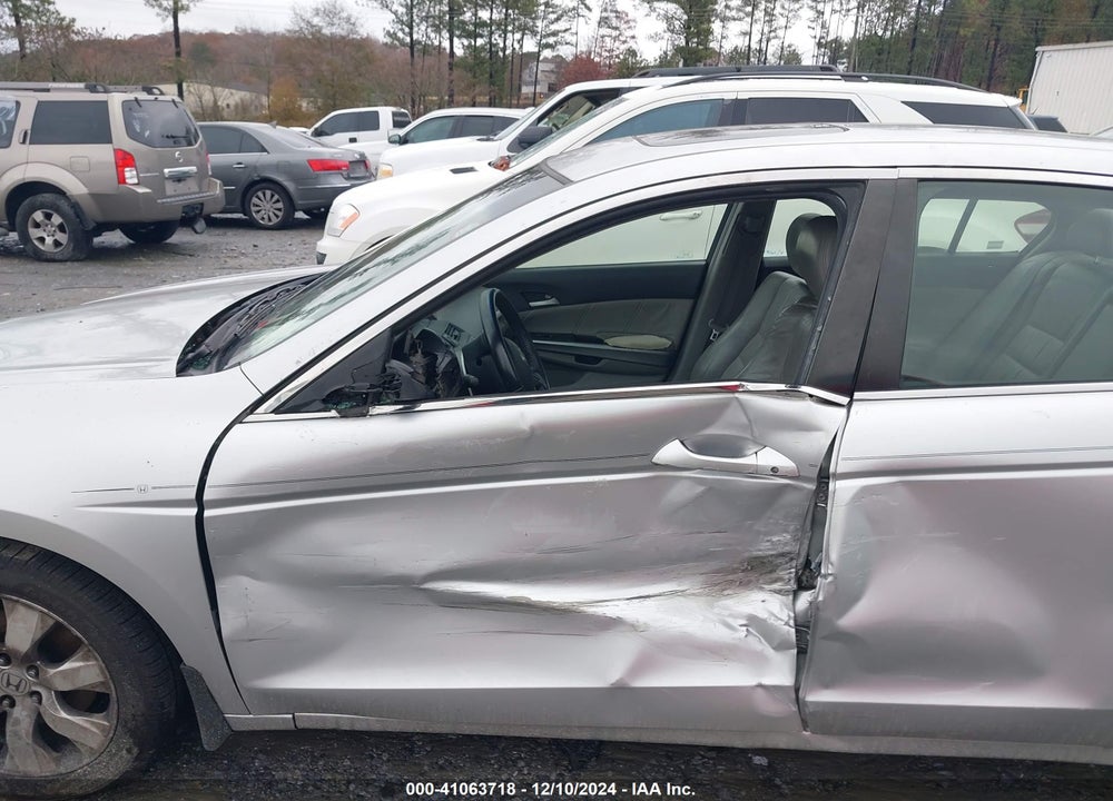 2008 HONDA ACCORD 2.4 EX-L VIN: JHMCP26828C036900