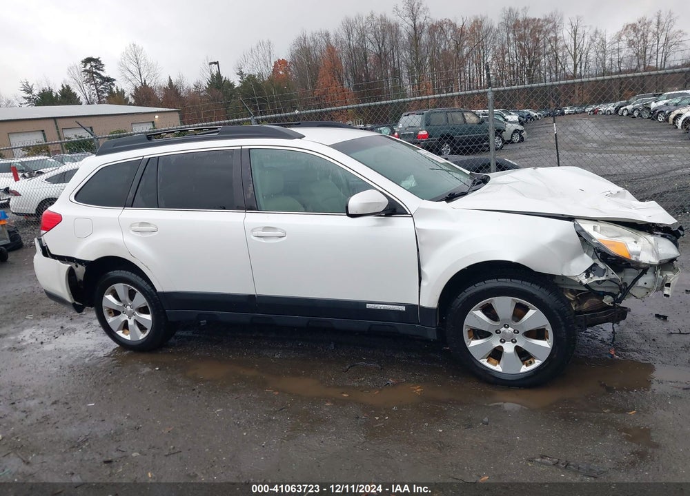 2011 SUBARU OUTBACK 2.5I PREMIUM VIN: 4S4BRBCC1B3425904