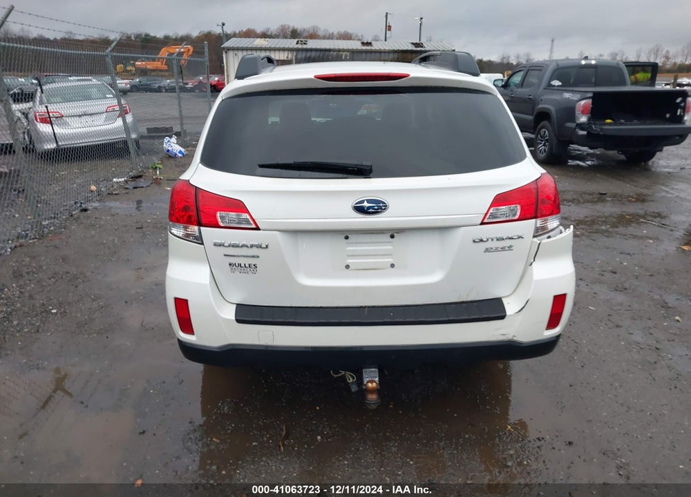 2011 SUBARU OUTBACK 2.5I PREMIUM VIN: 4S4BRBCC1B3425904