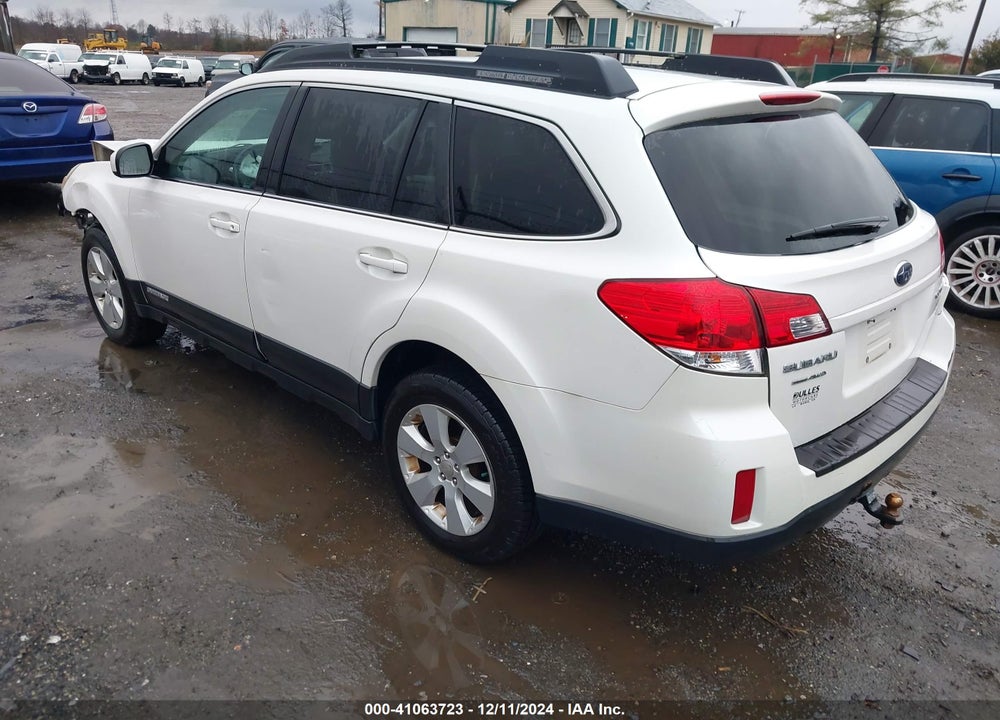 2011 SUBARU OUTBACK 2.5I PREMIUM VIN: 4S4BRBCC1B3425904